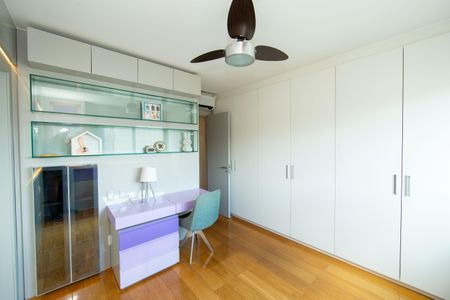 Apartamento à venda com 214m², 4 quartos e 4 vagasQUARTO1