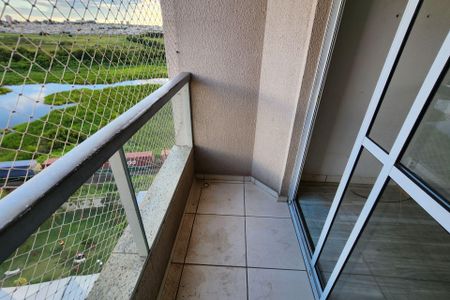 Apartamento para alugar com 60m², 2 quartos e 1 vagaVaranda