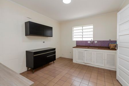 Casa para alugar com 98m², 2 quartos e 2 vagasCozinha