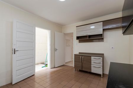 Casa para alugar com 98m², 2 quartos e 2 vagasCozinha