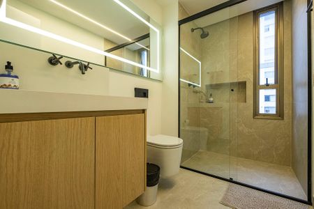 Banheiro Social de kitnet/studio para alugar com 1 quarto, 25m² em Pinheiros, São Paulo