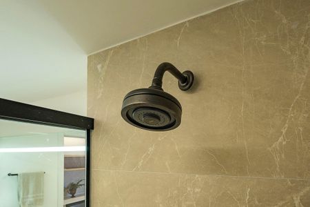 Banheiro Social de kitnet/studio para alugar com 1 quarto, 25m² em Pinheiros, São Paulo