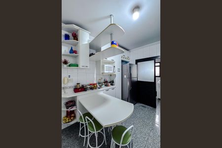 Apartamento à venda com 104m², 3 quartos e 3 vagas Apartamento à venda com 104m², 3 quartos e 3 vagasCozinha