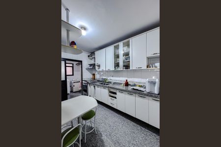 Apartamento à venda com 104m², 3 quartos e 3 vagas Apartamento à venda com 104m², 3 quartos e 3 vagasCozinha
