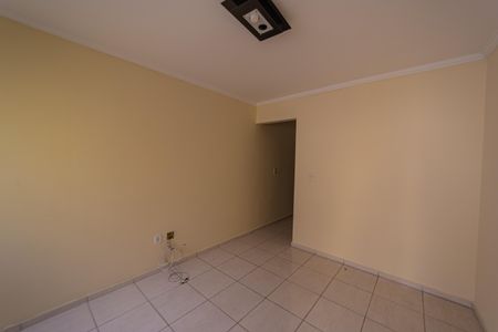 Sala de casa de condomínio para alugar com 2 quartos, 55m² em Vila Ré, São Paulo