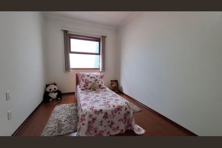 Casa à venda com 298m², 3 quartos e 4 vagasQuarto 2