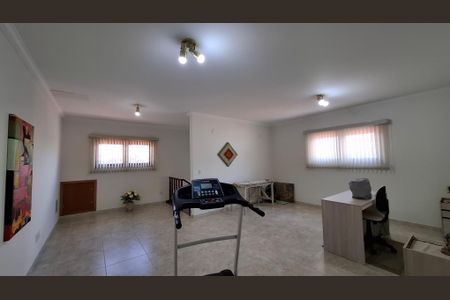 Casa à venda com 298m², 3 quartos e 4 vagasEscritório