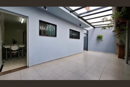 Casa à venda com 298m², 3 quartos e 4 vagasQuintal