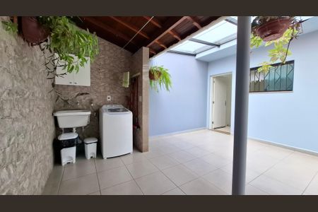 Casa à venda com 298m², 3 quartos e 4 vagasÁrea de Serviço