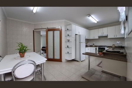 Casa à venda com 298m², 3 quartos e 4 vagasCozinha