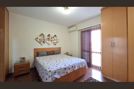 Casa à venda com 298m², 3 quartos e 4 vagasQuarto 1 suíte