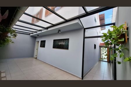 Casa à venda com 298m², 3 quartos e 4 vagasQuintal