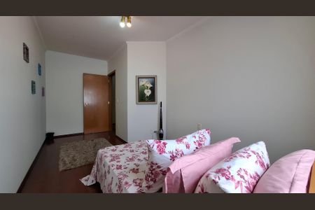 Casa à venda com 298m², 3 quartos e 4 vagasQuarto 2