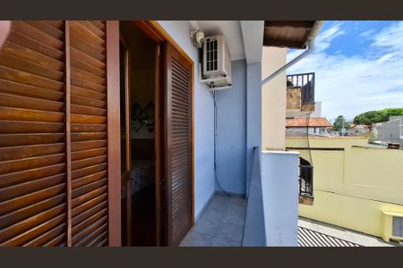 Casa à venda com 298m², 3 quartos e 4 vagasVaranda Quarto 1 suíte