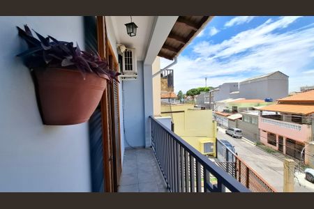 Casa à venda com 298m², 3 quartos e 4 vagasVaranda Quarto 1 suíte