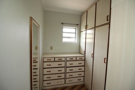 Casa à venda com 150m², 3 quartos e 4 vagasCloset