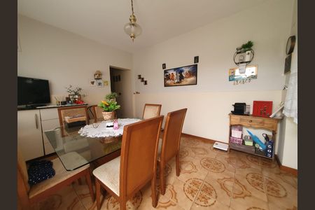 Casa à venda com 3 quartos, 140m² em São Lucas, São Paulo