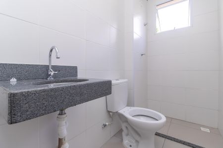Apartamento à venda com 104m², 2 quartos e 1 vaga Apartamento à venda com 104m², 2 quartos e 1 vagaBanheiro da Suíte