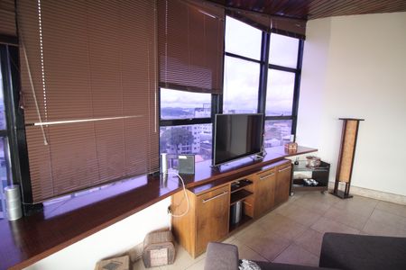 Apartamento à venda com 270m², 4 quartos e 2 vagasSala 2