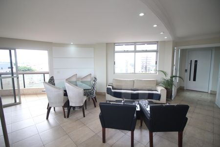 Sala 1 de apartamento à venda com 4 quartos, 270m² em Novo Eldorado, Contagem