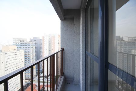 Studio para alugar com 25m², 1 quarto e sem vaga Studio para alugar com 25m², 1 quarto e sem vagaVaranda