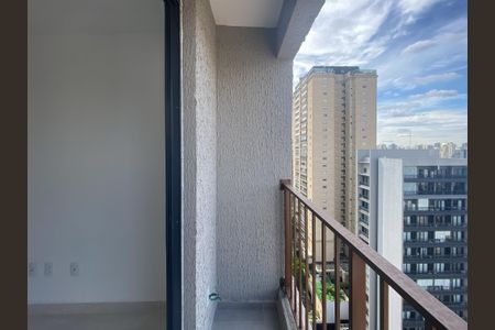 Varanda de kitnet/studio para alugar com 1 quarto, 25m² em Vila Olímpia, São Paulo