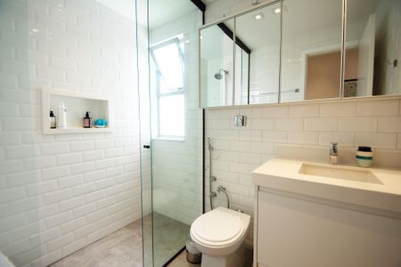 Apartamento para alugar com 105m², 3 quartos e 1 vagaBanheiro corredor