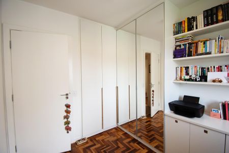 Apartamento para alugar com 105m², 3 quartos e 1 vagaquarto 2