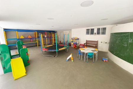 Apartamento para alugar com 105m², 3 quartos e 1 vagaBrinquedo teca