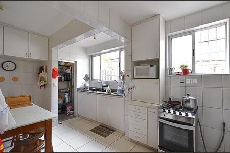 Apartamento à venda com 172m², 4 quartos e 2 vagasCozinha