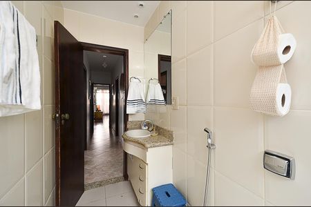 Apartamento à venda com 172m², 4 quartos e 2 vagasBanheiro Social