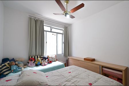 Apartamento à venda com 172m², 4 quartos e 2 vagasQuarto 2