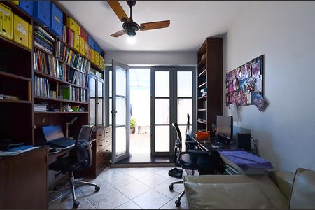 Apartamento à venda com 172m², 4 quartos e 2 vagasQuarto 3