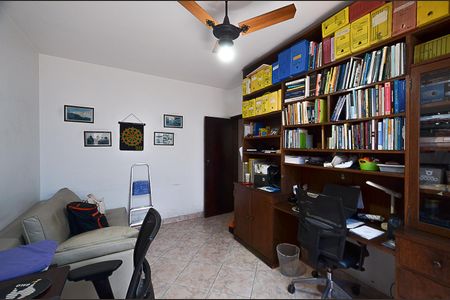 Apartamento à venda com 172m², 4 quartos e 2 vagasQuarto 3