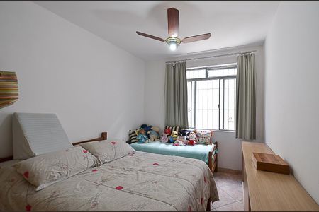 Apartamento à venda com 172m², 4 quartos e 2 vagasQuarto 2