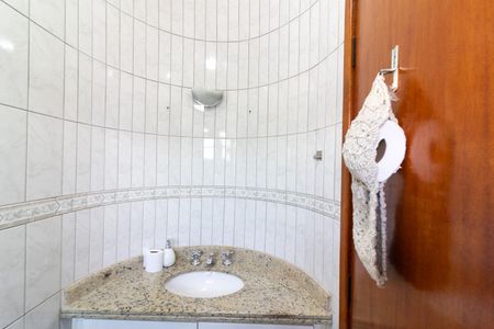 Casa para alugar com 140m², 3 quartos e 3 vagasBanheiro Suíte 2