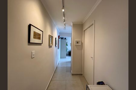 Apartamento para alugar com 70m², 2 quartos e 1 vaga Apartamento para alugar com 70m², 2 quartos e 1 vagaCorredor Quartos