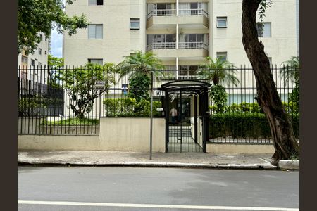 Apartamento para alugar com 70m², 2 quartos e 1 vaga Apartamento para alugar com 70m², 2 quartos e 1 vagaFachada