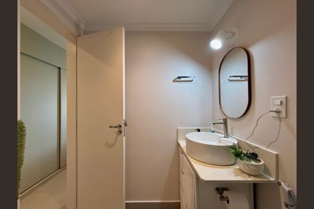 Apartamento para alugar com 70m², 2 quartos e 1 vaga Apartamento para alugar com 70m², 2 quartos e 1 vagaBanheiro Suíte 1