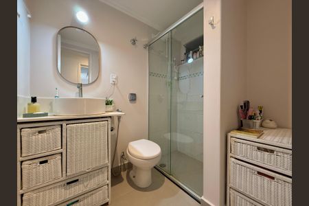 Apartamento para alugar com 70m², 2 quartos e 1 vaga Apartamento para alugar com 70m², 2 quartos e 1 vagaBanheiro Suíte 1