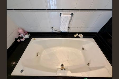 Apartamento para alugar com 70m², 2 quartos e 1 vaga Apartamento para alugar com 70m², 2 quartos e 1 vagaBanheiro Suíte 2