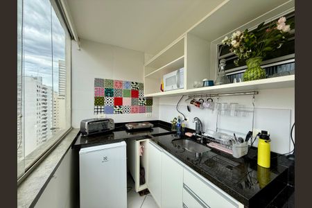 Apartamento para alugar com 70m², 2 quartos e 1 vaga Apartamento para alugar com 70m², 2 quartos e 1 vagaSacada Suíte 2