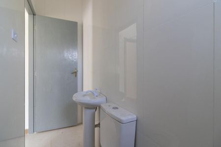 Banheiro de casa para alugar com 1 quarto, 40m² em Artur Alvim, São Paulo