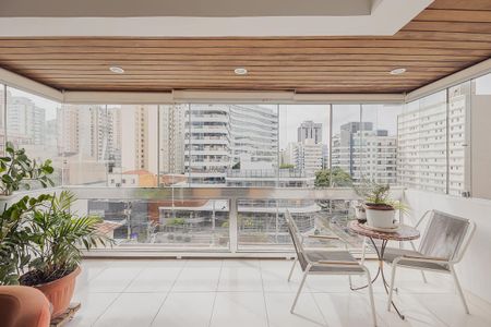 Apartamento para alugar com 111m², 3 quartos e 2 vagas Apartamento para alugar com 111m², 3 quartos e 2 vagasVaranda