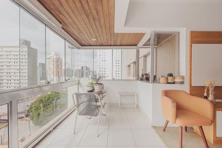 Apartamento para alugar com 111m², 3 quartos e 2 vagas Apartamento para alugar com 111m², 3 quartos e 2 vagasVaranda