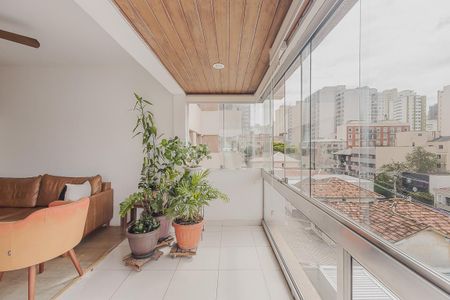 Apartamento para alugar com 111m², 3 quartos e 2 vagas Apartamento para alugar com 111m², 3 quartos e 2 vagasVaranda
