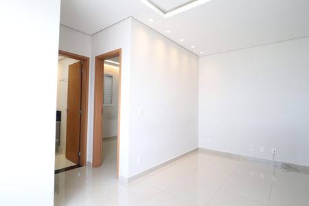 Sala de apartamento para alugar com 2 quartos, 50m² em Laranjeiras, Uberlândia