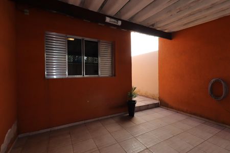 Casa à venda com 176m², 3 quartos e 2 vagasGaragem