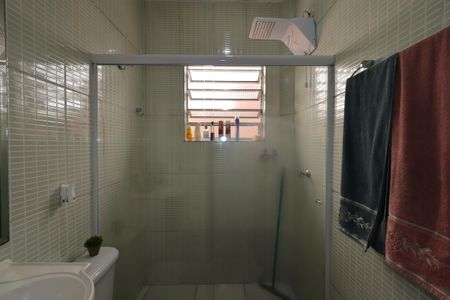 Casa à venda com 176m², 3 quartos e 2 vagasBanheiro Social