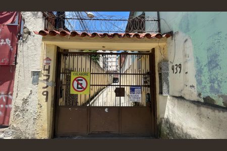 Casa para alugar com 95m², 3 quartos e 1 vaga Casa para alugar com 95m², 3 quartos e 1 vagaFachada